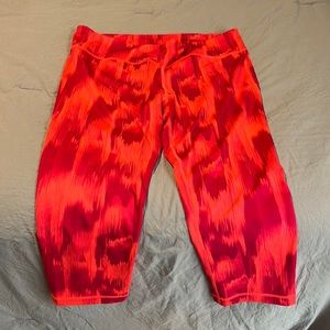 Under Armour Workout Capris - Size L - Like New